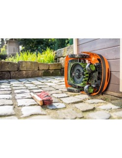 Parte inferior y cuchilla del robot cortacésped STIHL iMOW RMI 422